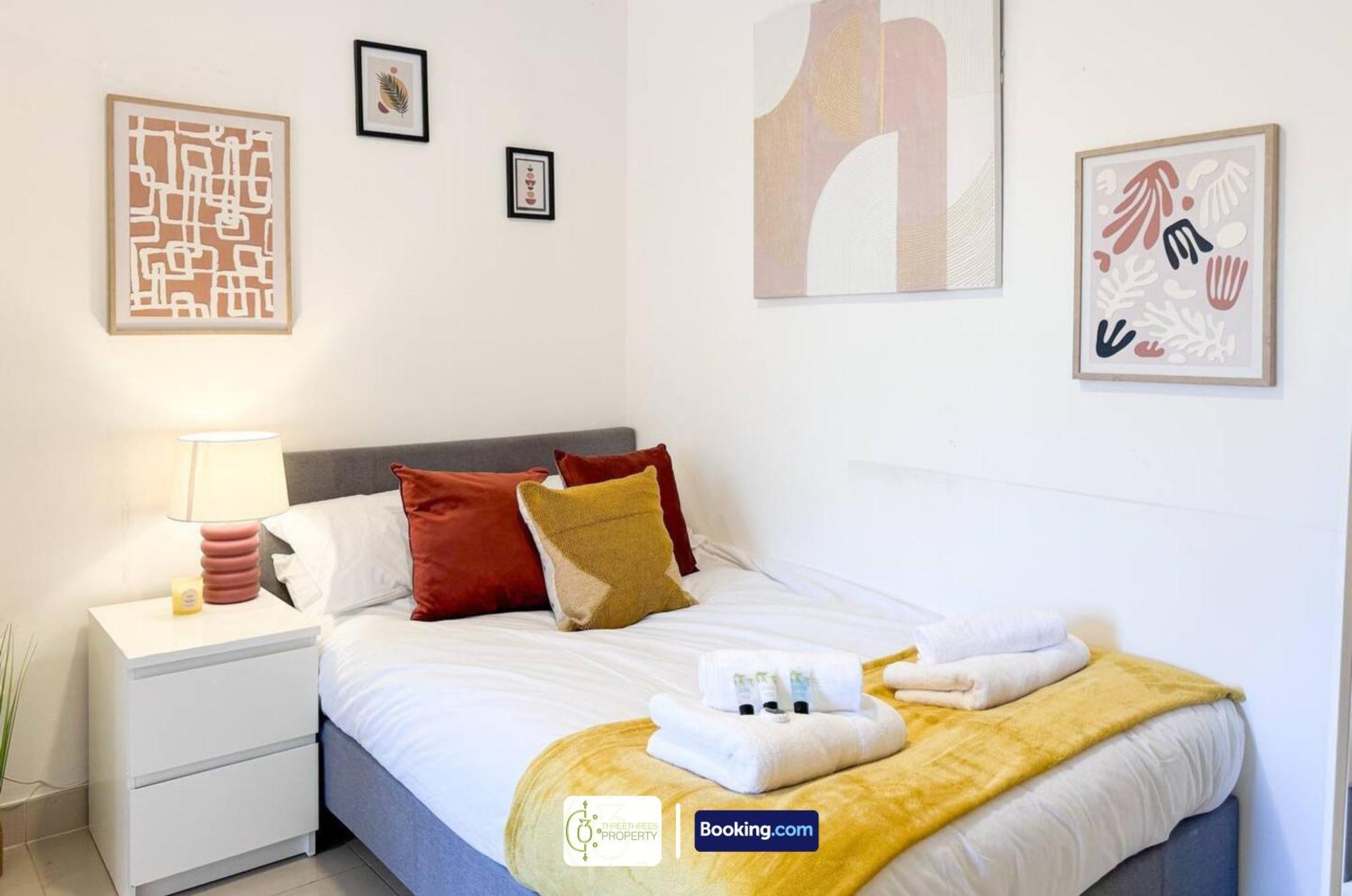 3 Bedroom Apt By Threethreethreesproperty Short Lets & Serviced Accommodation Leeds With Wi-Fi & Parking المظهر الخارجي الصورة