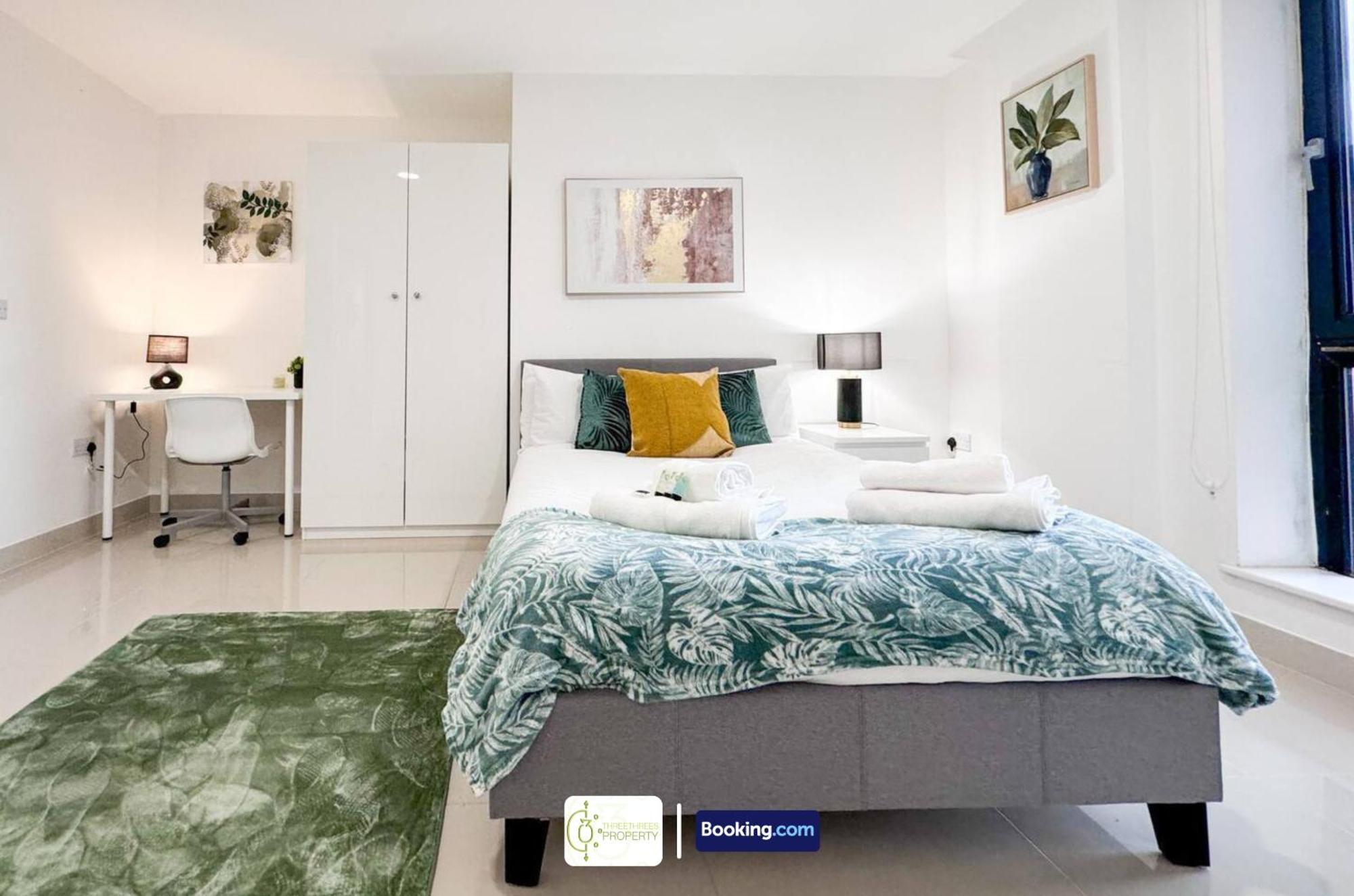 3 Bedroom Apt By Threethreethreesproperty Short Lets & Serviced Accommodation Leeds With Wi-Fi & Parking المظهر الخارجي الصورة