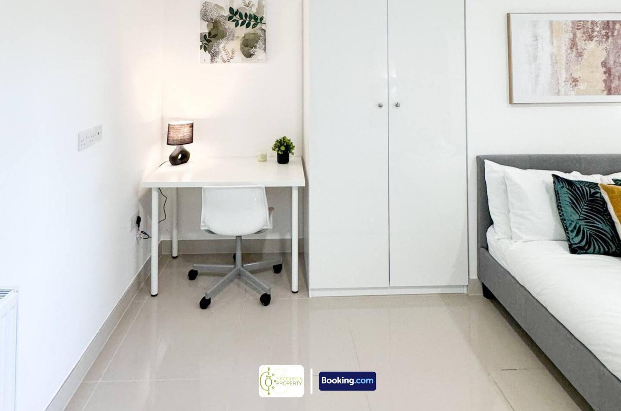 3 Bedroom Apt By Threethreethreesproperty Short Lets & Serviced Accommodation Leeds With Wi-Fi & Parking المظهر الخارجي الصورة